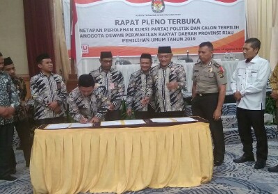 Rapat Pleno Terbuka KPU Riau.